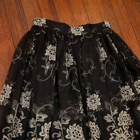 Vintage 80's Black and Gold Floral Tulle Maxi Skirt Mylesport Size 26 - Picture 3 of 4